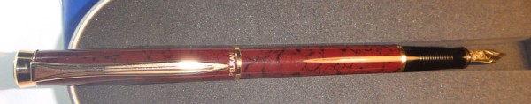 перьевая ручка Pelikan P381