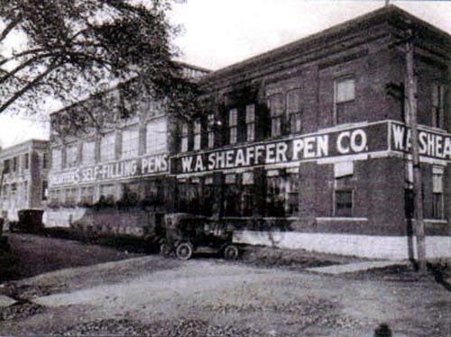 Фабрика Sheaffer.